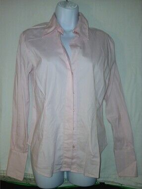 Pre-loved Women's Light Pink Long-Sleeve Button-Down Shirt.